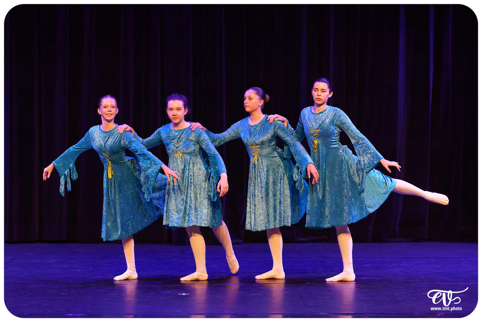 ECOLE DE DANSE CÉCILE ADAMOW